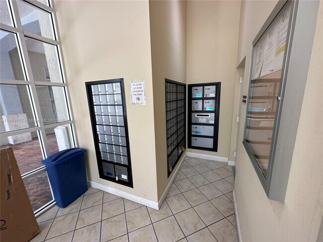 Building Photo - 1200 Town Center Dr