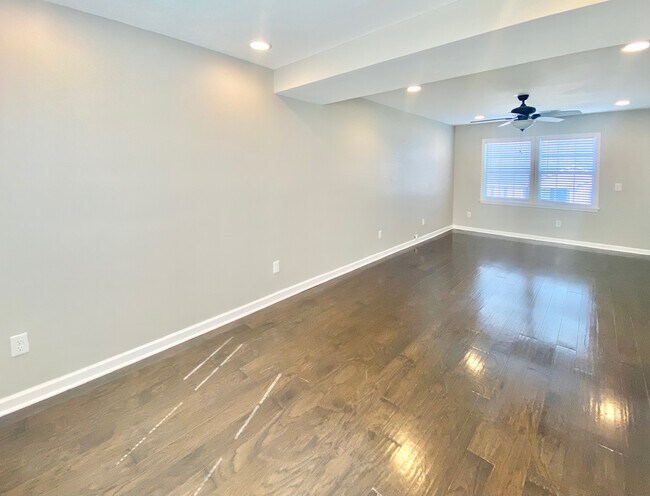 Building Photo - 102 Petworth Dr