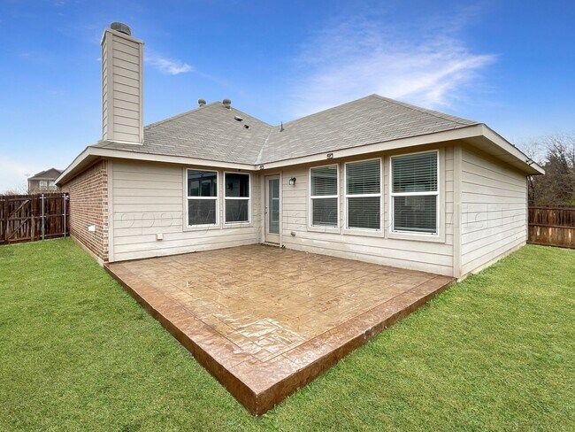 Building Photo - 2053 Leonard Ranch Rd