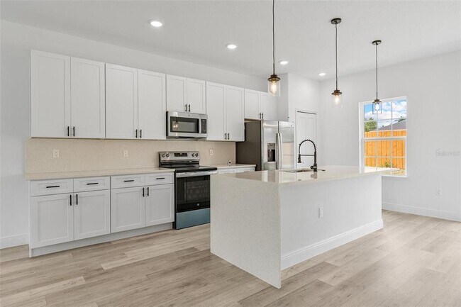 Building Photo - 5107 SW 164th Street Rd