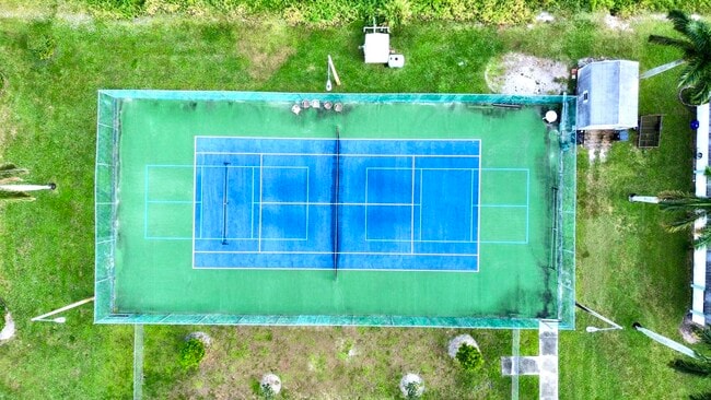 Building Photo - 2638 Gately Dr E