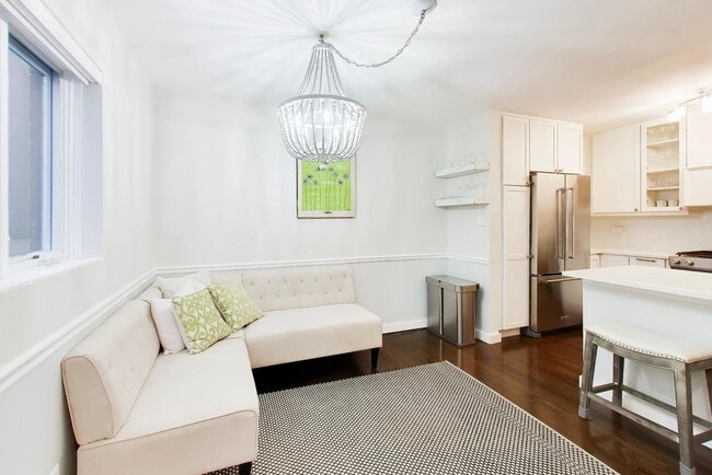 Building Photo - 1865 N Dayton St