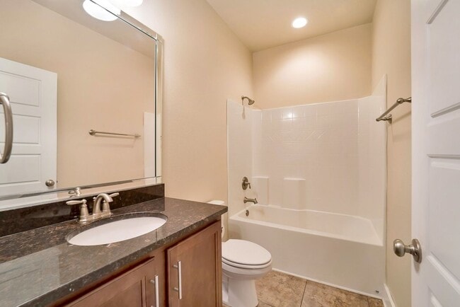Building Photo - 9879 Volterra Ave