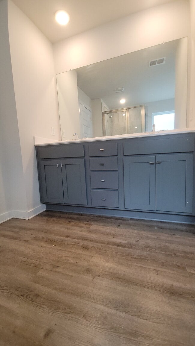 Building Photo - 7203 Chatfield Wy NW