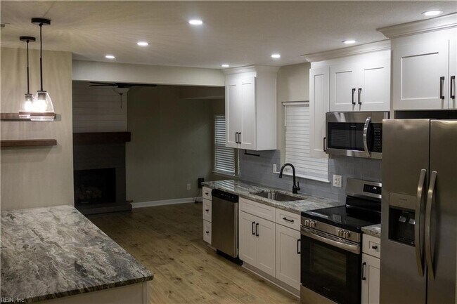 Building Photo - 8321 Halprin Dr