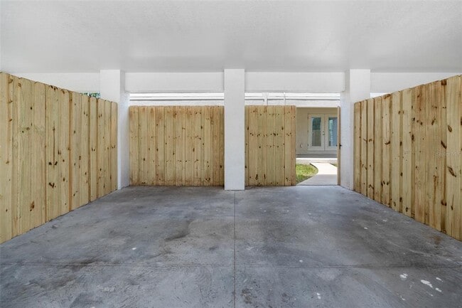 Building Photo - 505 43rd St S