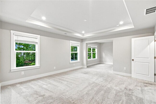 Building Photo - 411 Riverclub Rd
