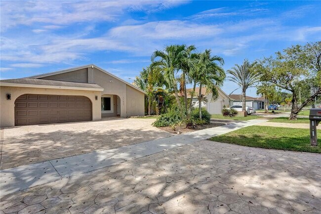 Building Photo - 11627 SW 50th St