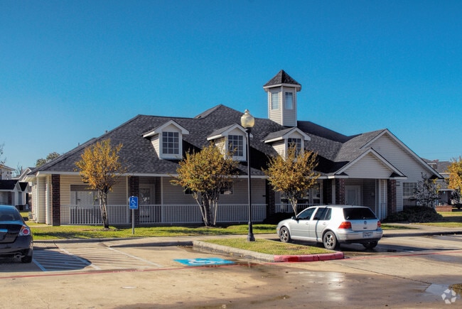 Building Photo - Garden Gate Apartments