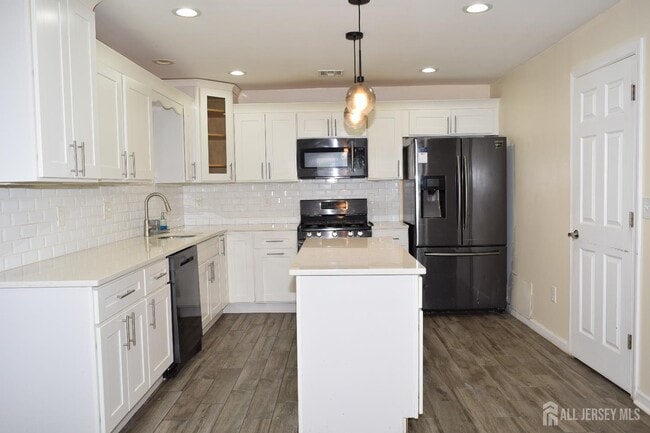 Building Photo - 424 Remsen Ave