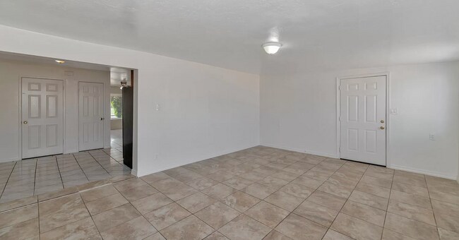 Building Photo - 3134 W Missouri Ave