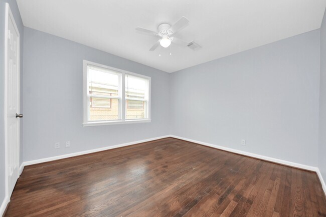 Building Photo - 6214 Diamond Ct