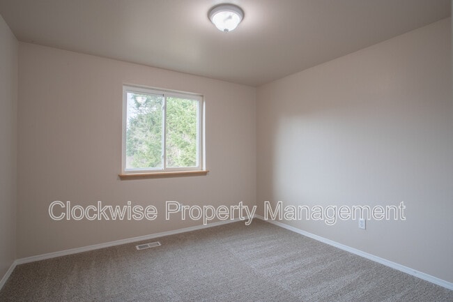 Building Photo - 5507 208th St Ct E