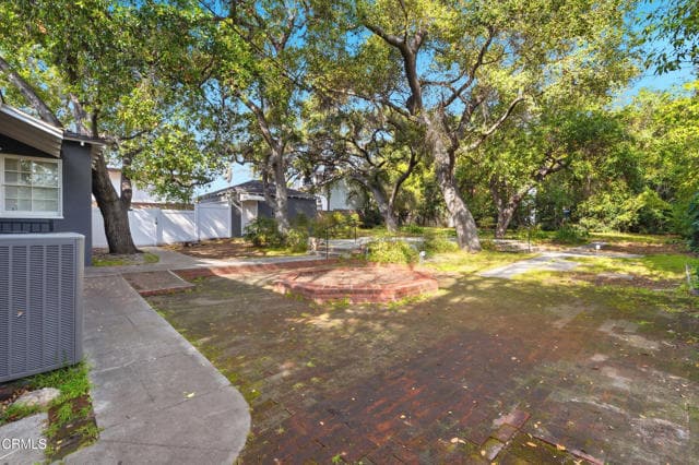 Building Photo - 441 Manzanita Ave