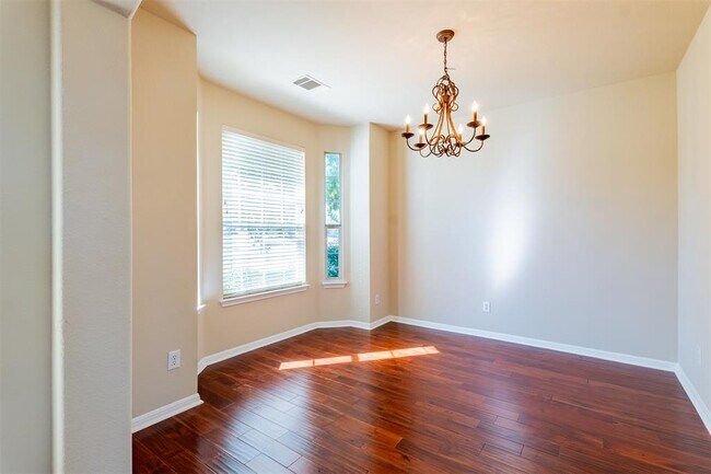 Building Photo - 9329 Castle Pines Dr