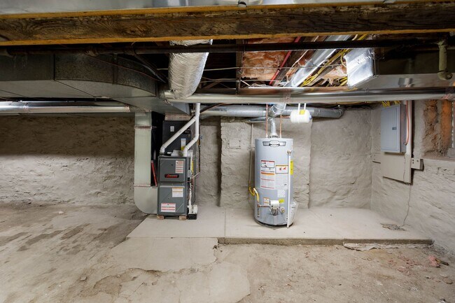 Building Photo - READY FOR MOVE IN! STUNNING 4-bedroom in Greenfield!