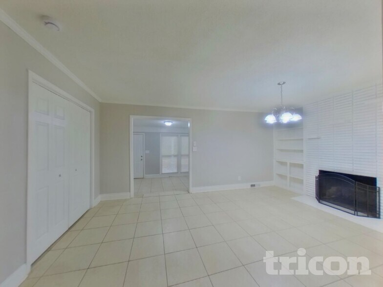 Building Photo - 1141 Dooley Dr