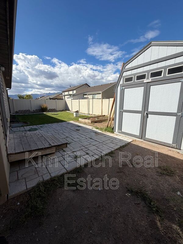 Building Photo - 2389 Hitching Post Dr