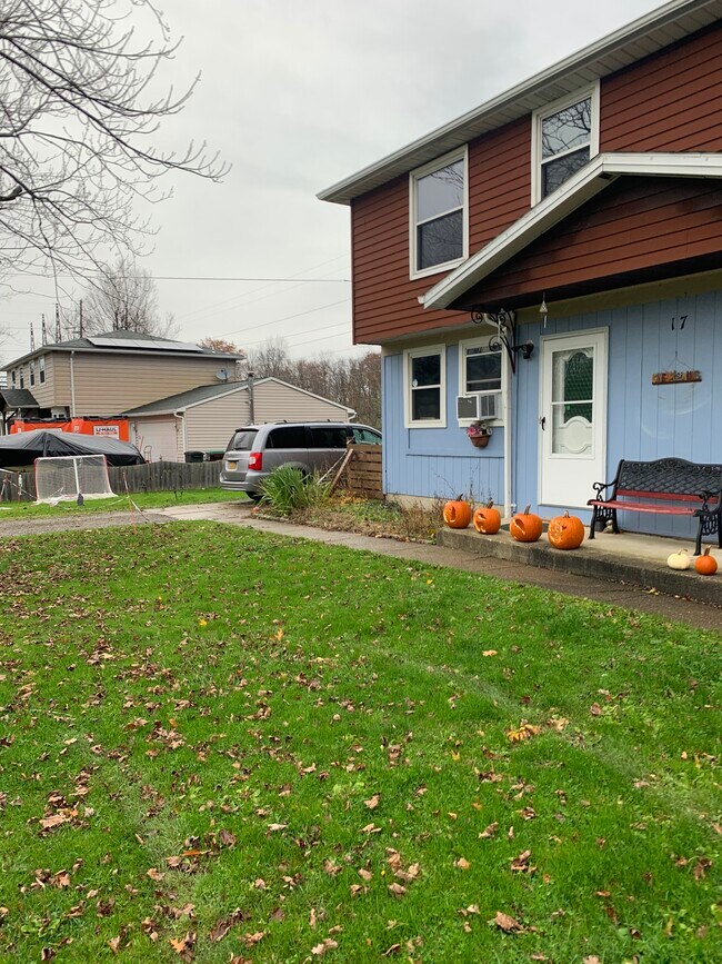 17 Dorchester Rd 17 Dorchester Rd Orchard Park NY 14127 Apartment