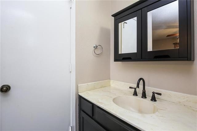 Building Photo - 1702 Acorn Dr