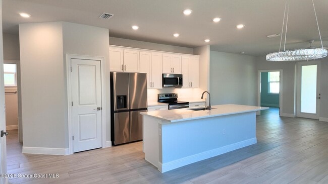 Building Photo - 414 Grove Ln