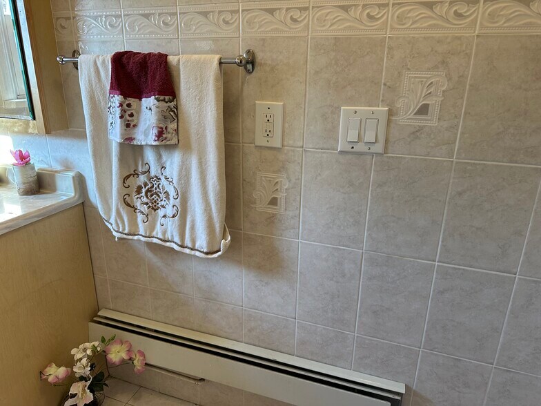 Building Photo - 269 N 1st Ave