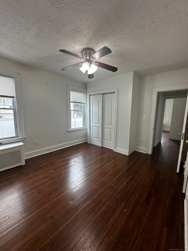 Building Photo - 138 Mill Hill Ave