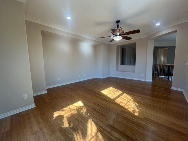 Building Photo - Elegant 5-Bedroom Carmel Valley Home with ...