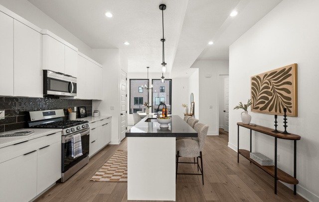 Building Photo - 307 Endurance Cir