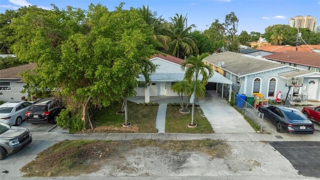 Building Photo - 3507 SW 25th Ter