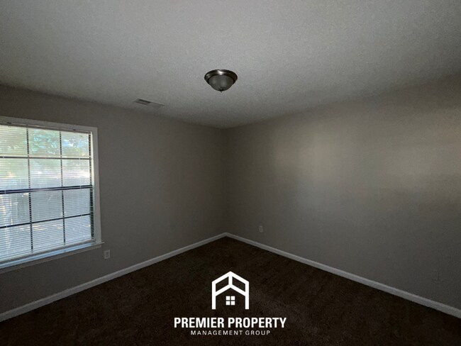 Building Photo - 6351 Oak Walk Ln