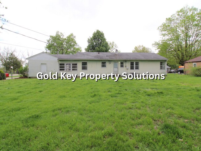 Building Photo - Large 3 BR 1 BA House with Garage and Central Air SECTION 8 APPROVED