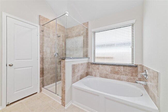 Building Photo - 20231 Moonlight Falls Ct