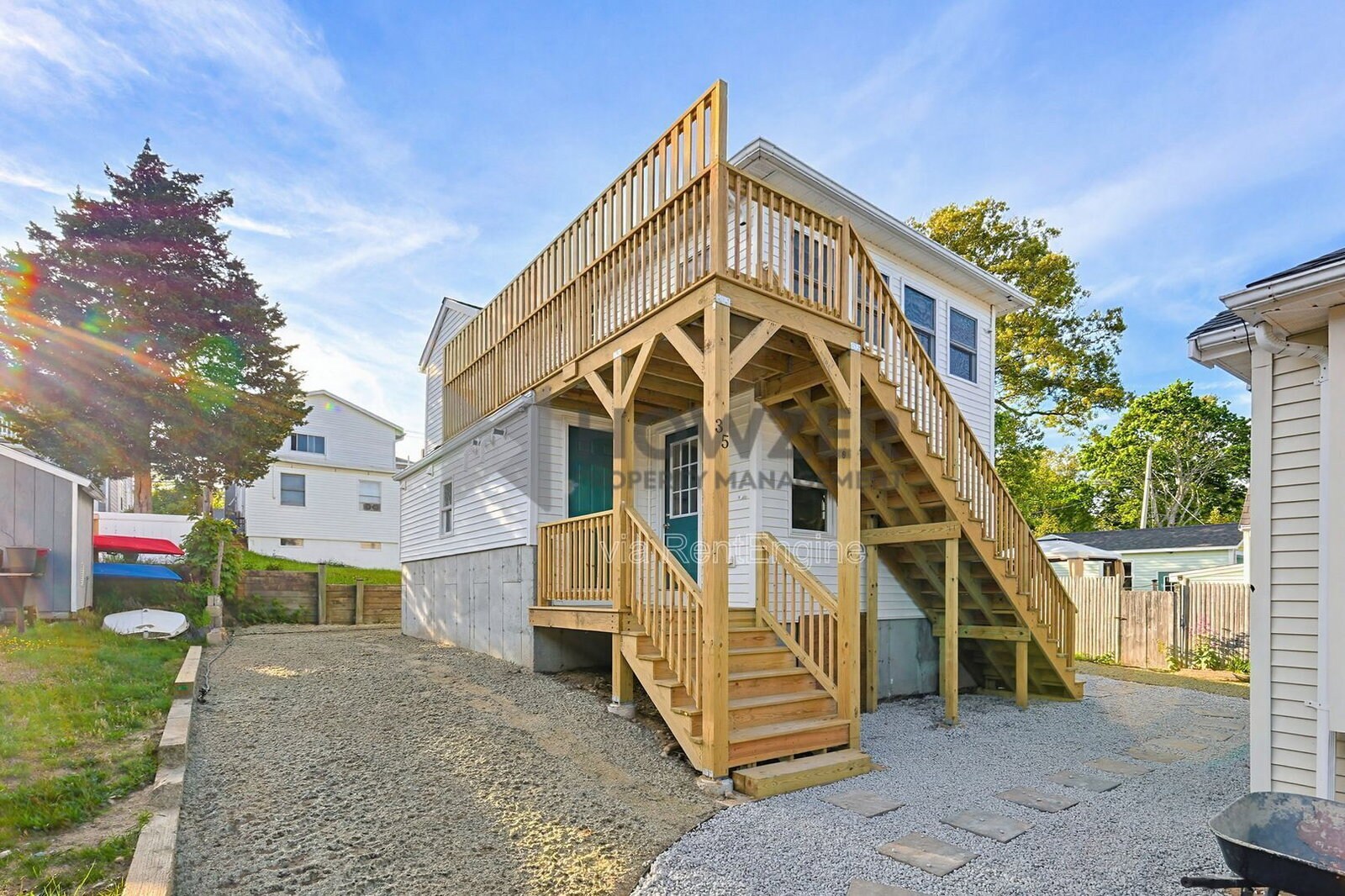 Building Photo - 35 Riverside Dr