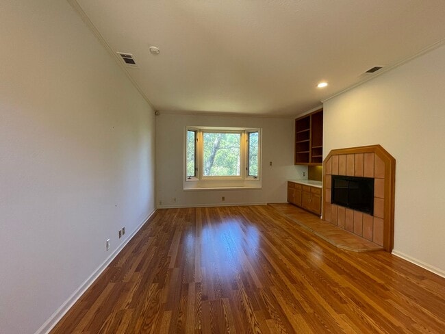 Building Photo - 15480 Peach Hill Rd