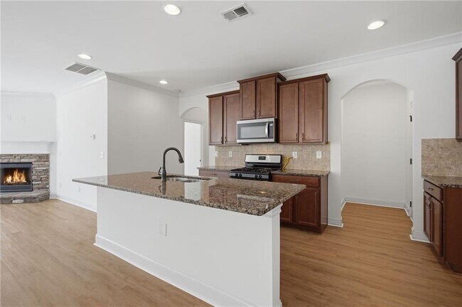 Building Photo - 5060 Rialto Way