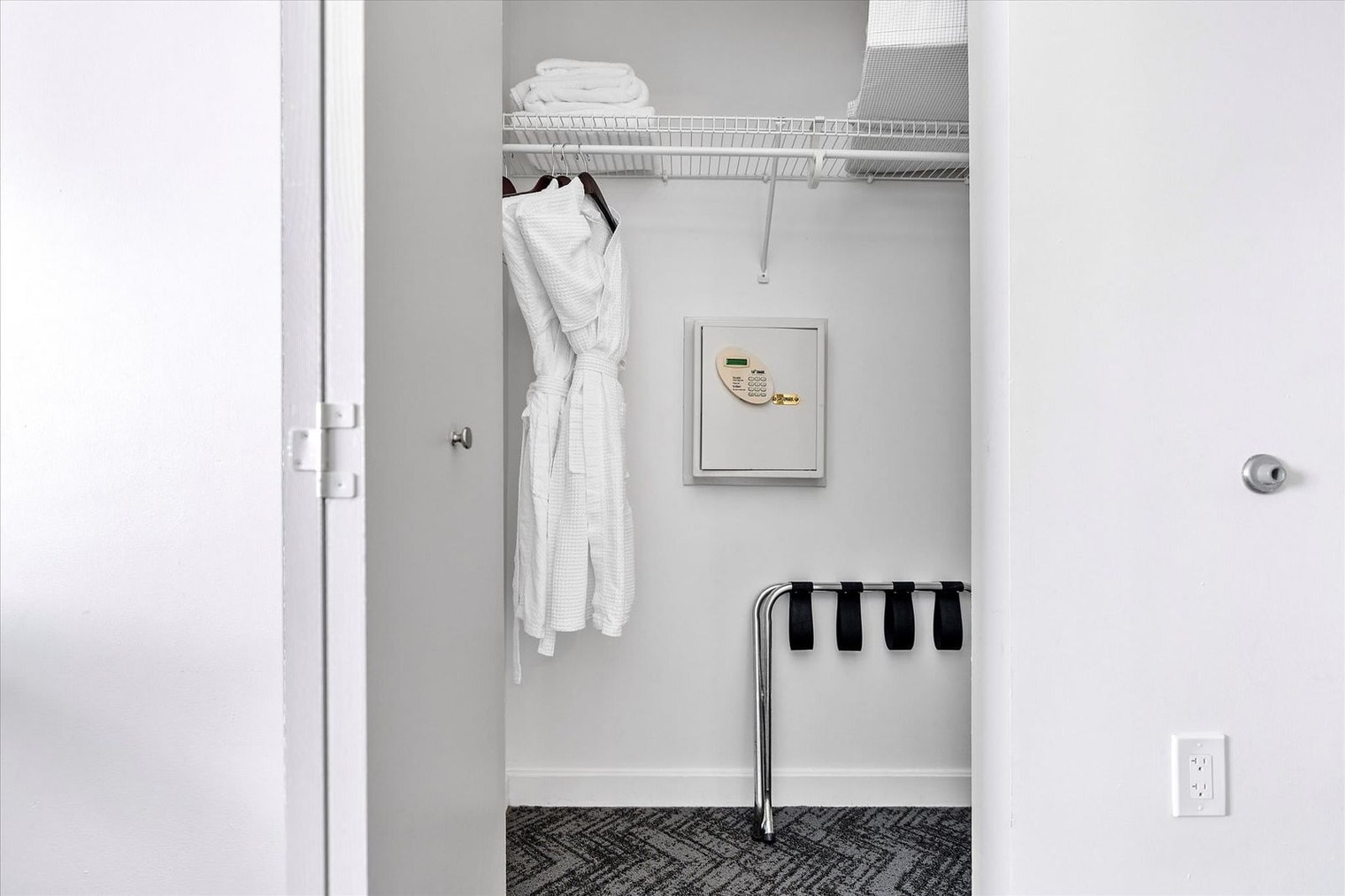 Building Photo - 2889 McFarlane Rd