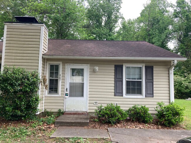 Primary Photo - 2 Bed 2 Bath Duplex for Rent