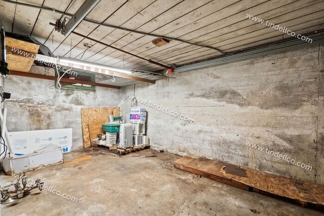 Building Photo - Modern Mediterranean 2 Bed/2 Bath with plenty of space - Pet Friendly!