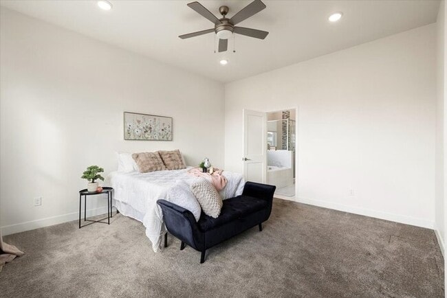 Building Photo - 6602 Enclave Vista Loop
