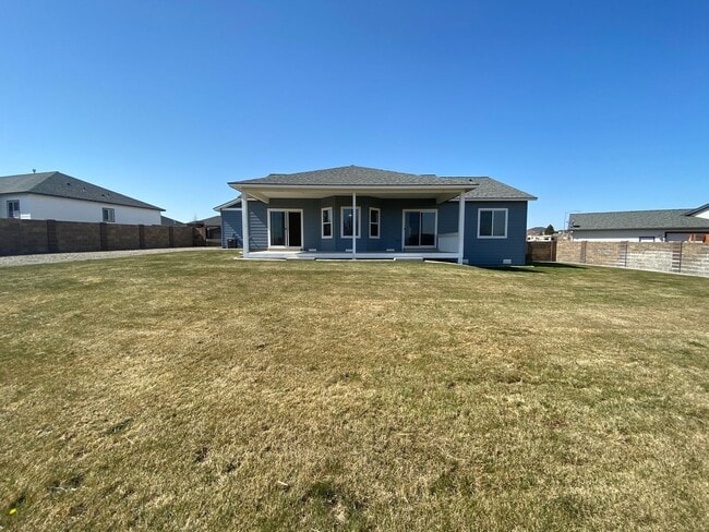 Building Photo - 3511 Hovley Ln