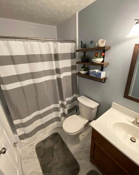 Building Photo - 5463 Watercress Pl