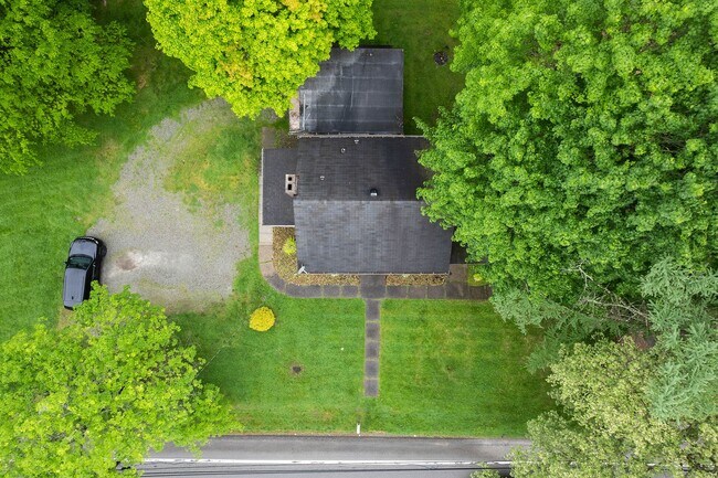 Building Photo - Stunning 3 bedroom home in Wilkins Township available now!