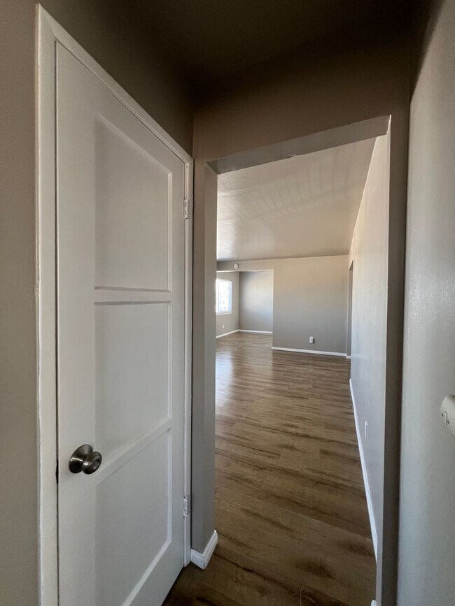 Building Photo - Beautifully Remodeled Home