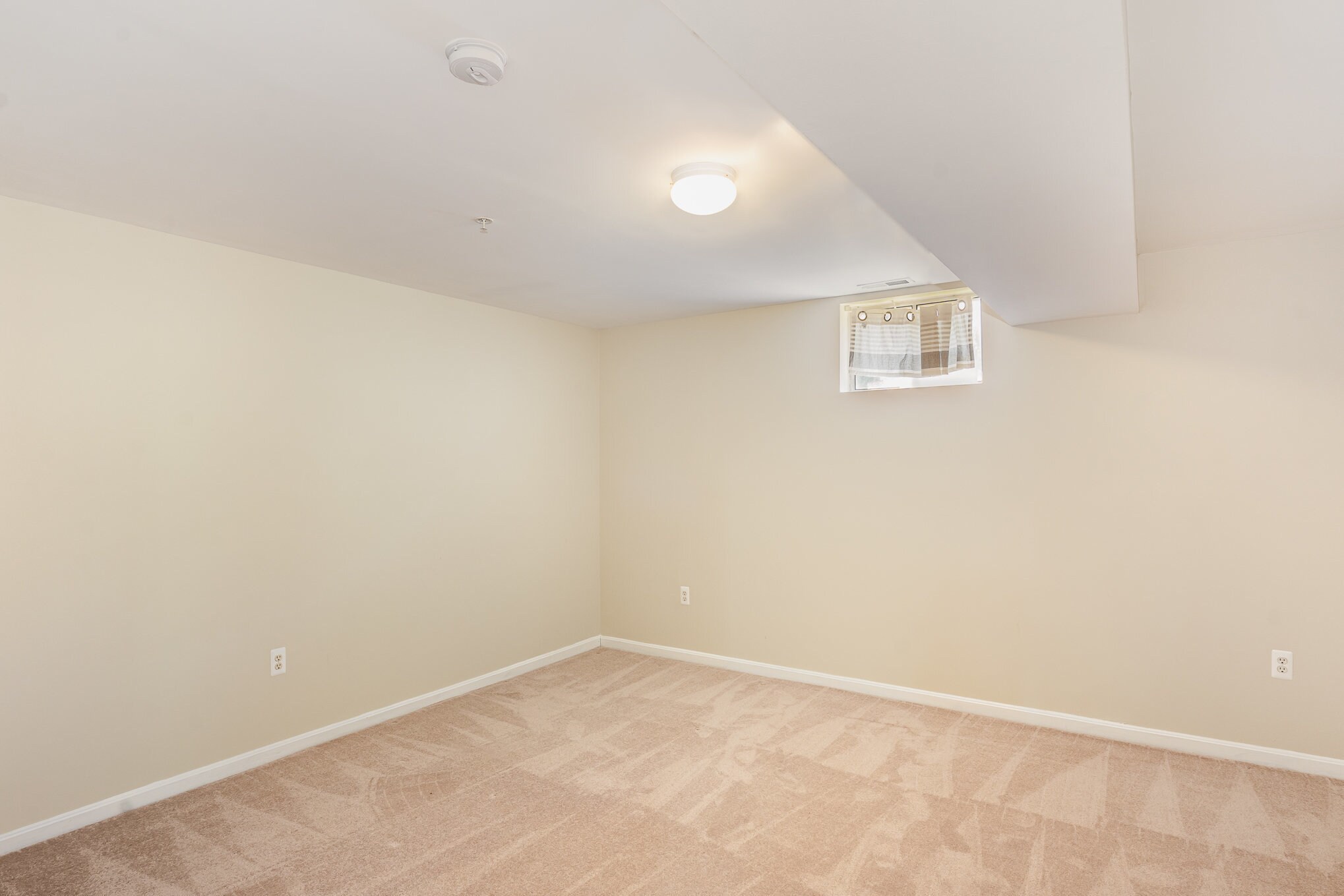 Building Photo - 200 Woodgreen Cir