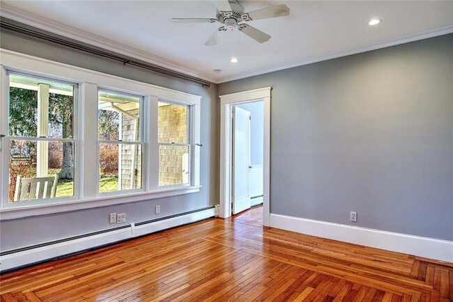 Building Photo - 18 Orchard Ave