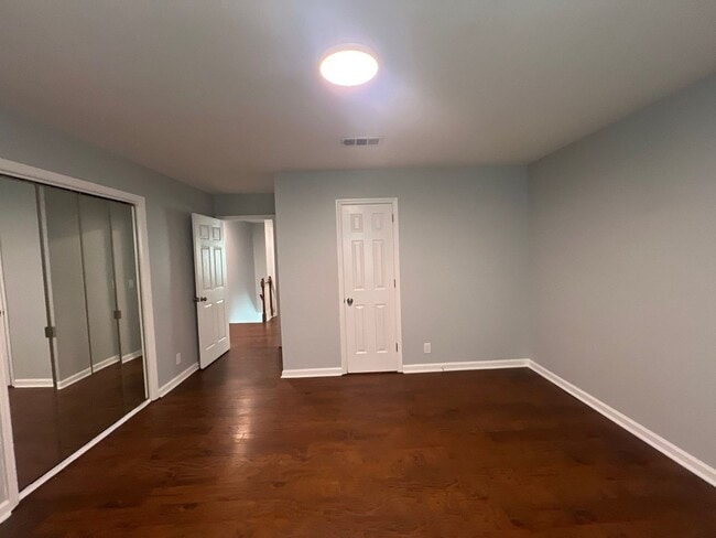 Building Photo - 219 Hickory Forge Dr