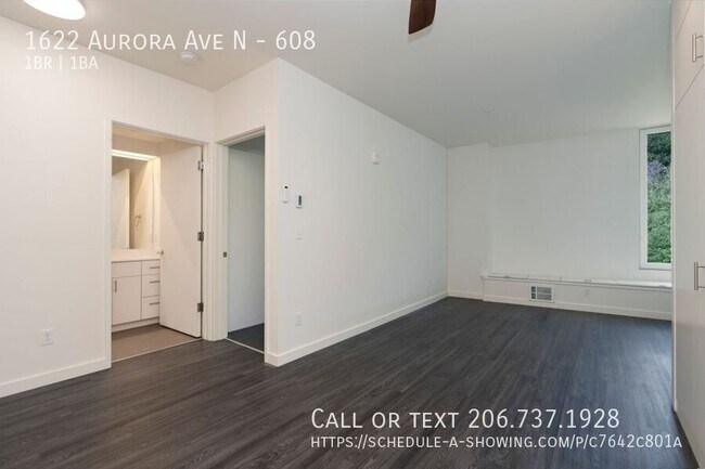 Building Photo - 1622 Aurora Ave N