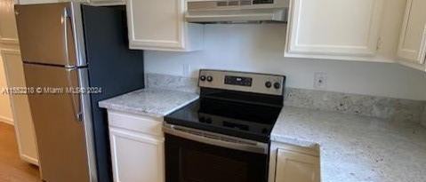 Building Photo - 300 Palmwood Pl