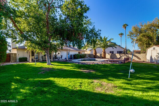 Building Photo - 2739 S Emerson Cir